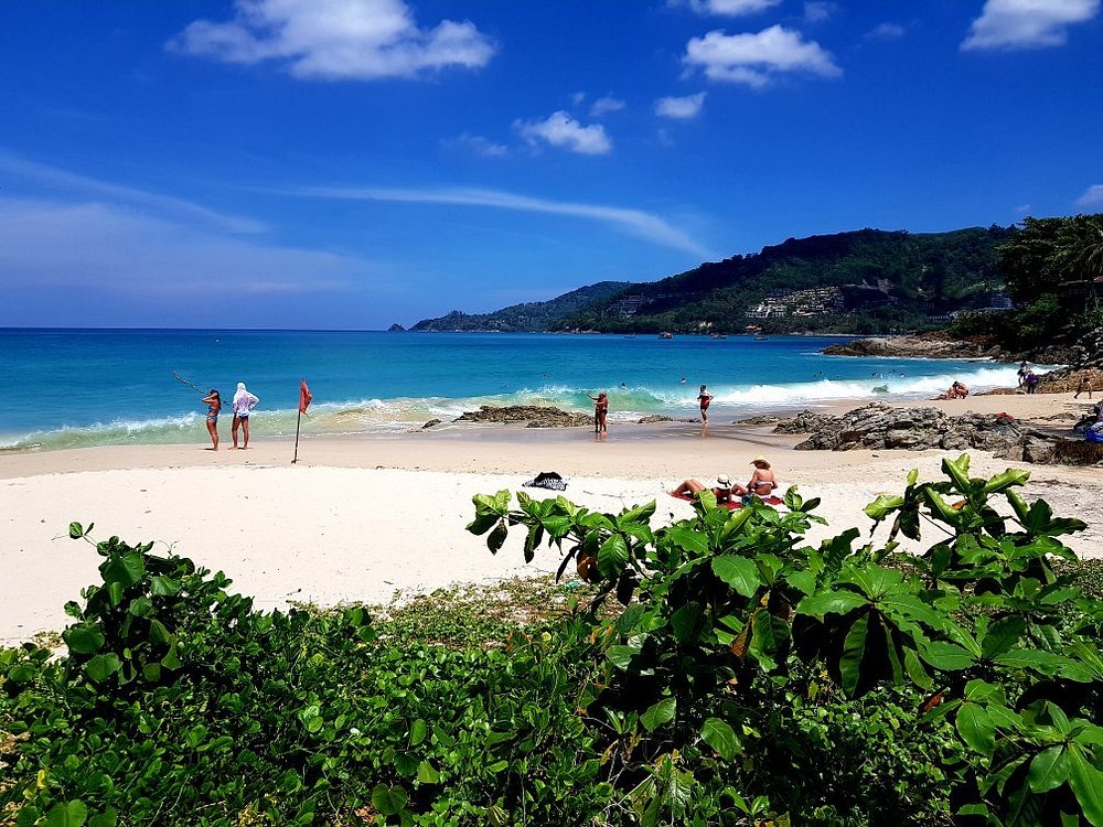 découvrez les trésors cachés de phuket en 2025 : plages secrètes, paysages époustouflants et expériences uniques pour un voyage inoubliable.
